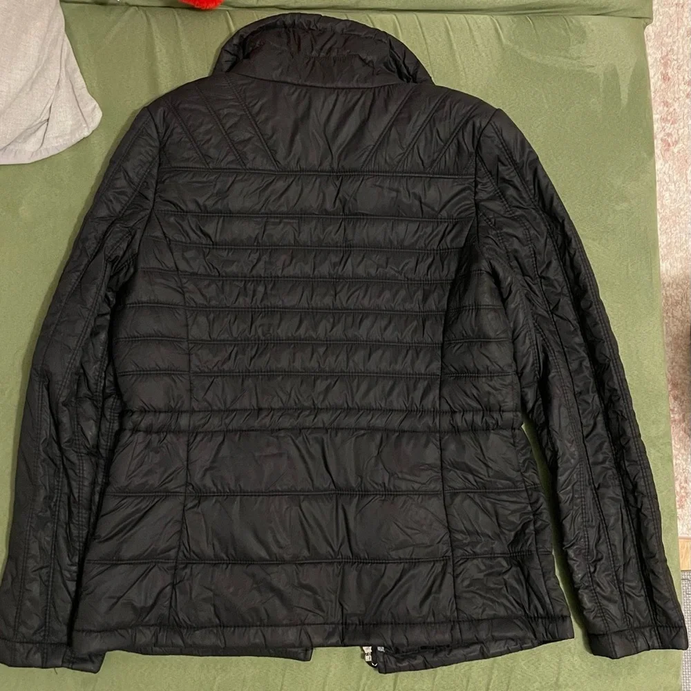 Guess Packable Puffer Coat - Picture 8 of 9